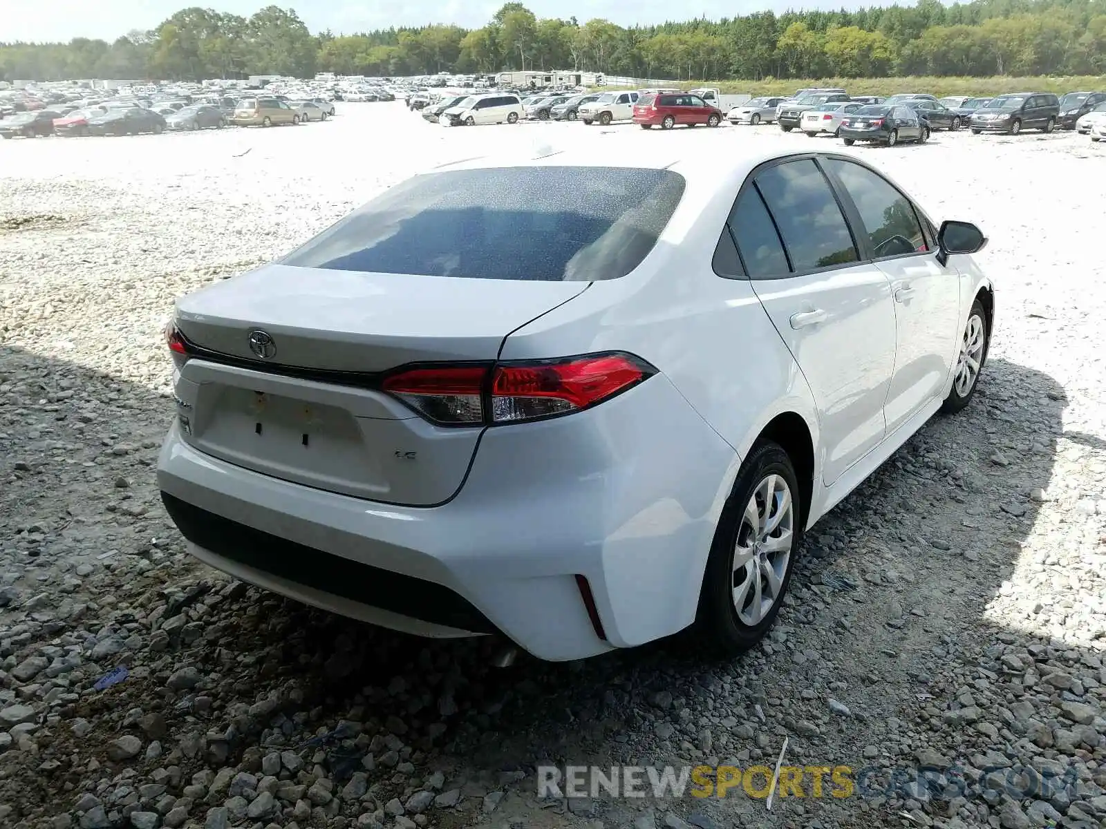 4 Photograph of a damaged car 5YFEPRAE5LP130141 TOYOTA COROLLA 2020