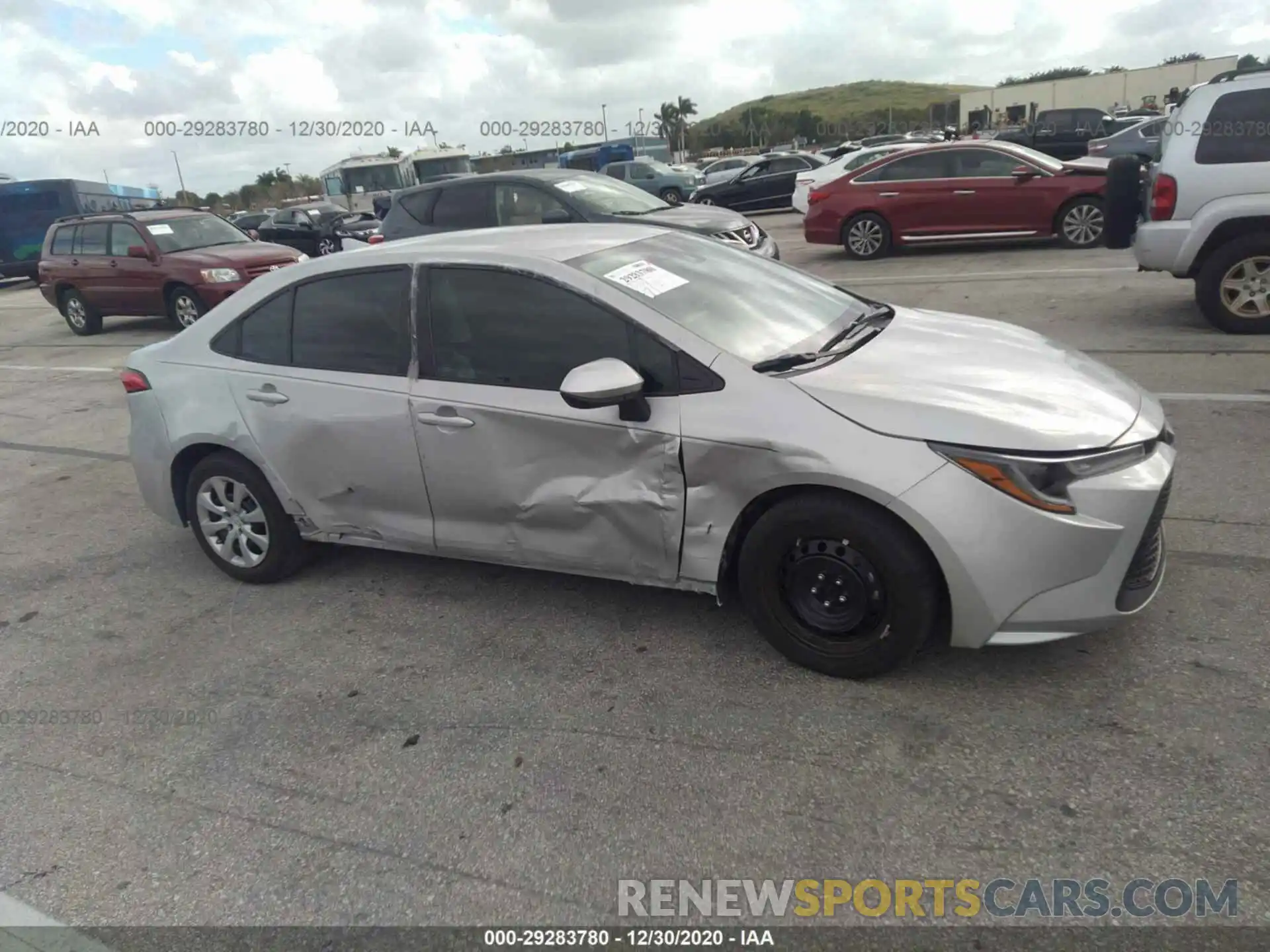 1 Photograph of a damaged car 5YFEPRAE5LP133220 TOYOTA COROLLA 2020