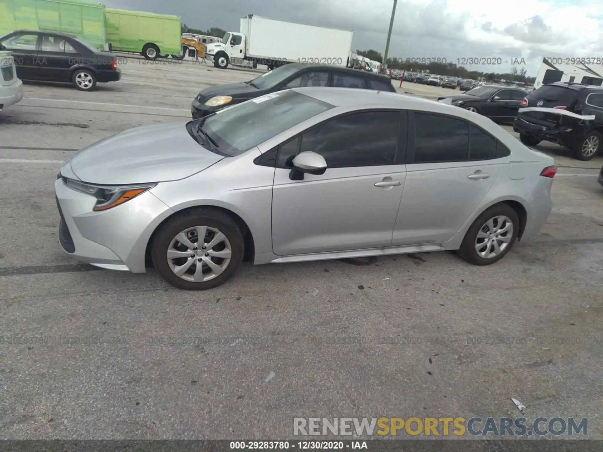 2 Photograph of a damaged car 5YFEPRAE5LP133220 TOYOTA COROLLA 2020