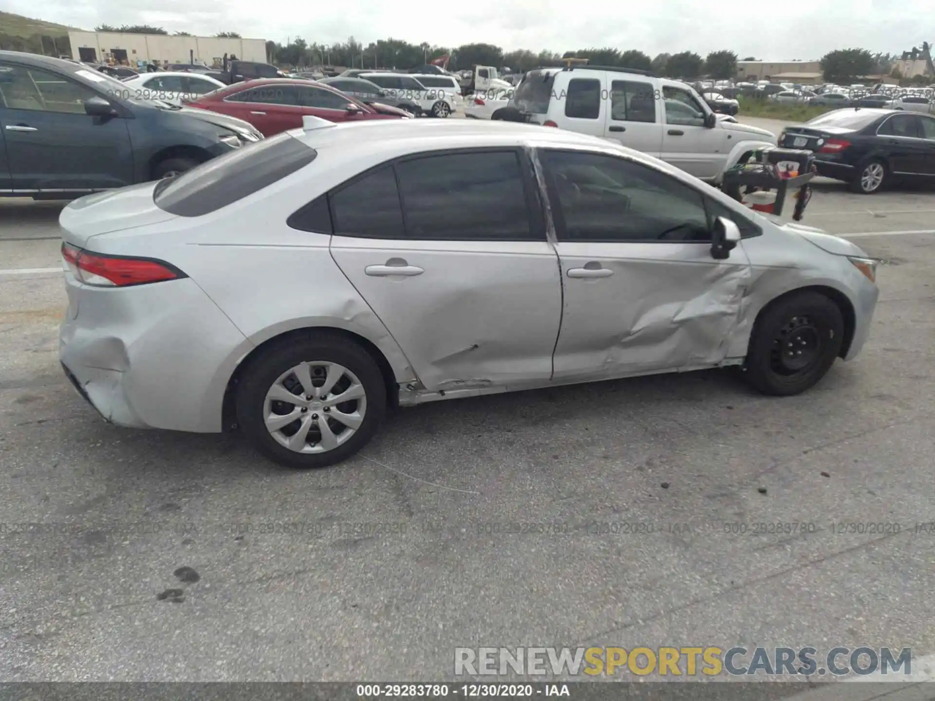 4 Photograph of a damaged car 5YFEPRAE5LP133220 TOYOTA COROLLA 2020