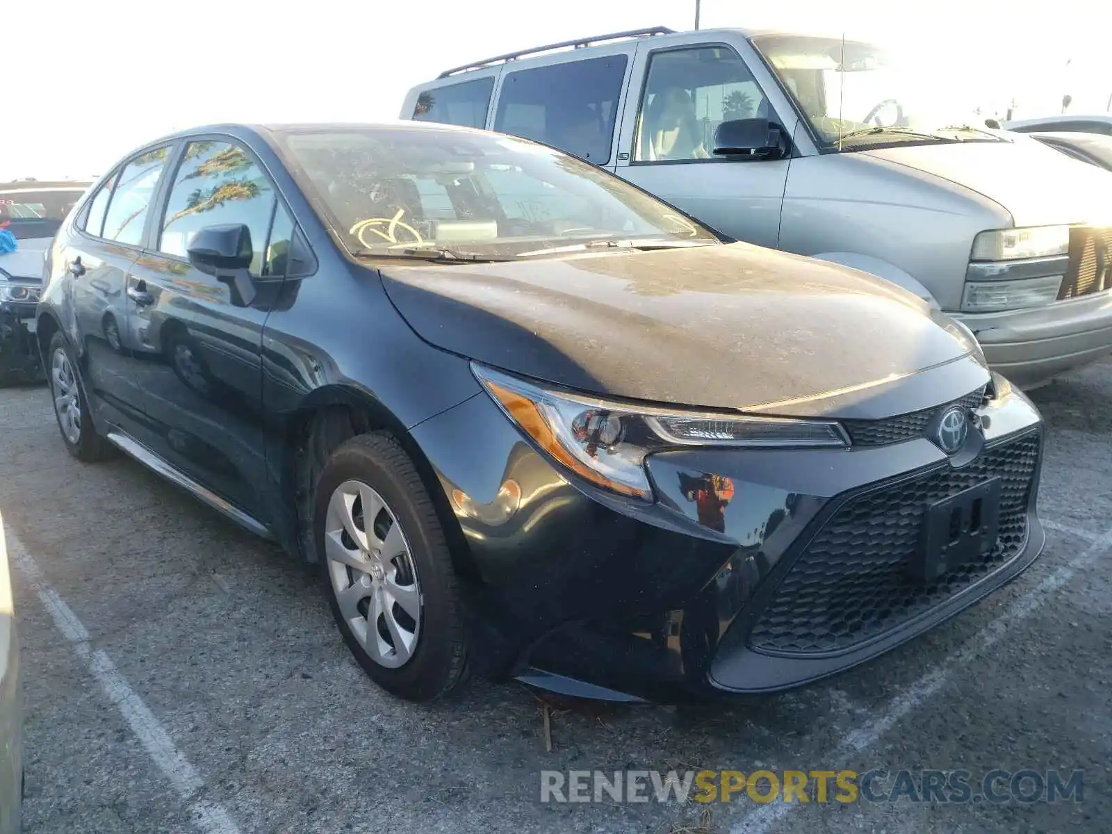 1 Photograph of a damaged car 5YFEPRAE5LP135419 TOYOTA COROLLA 2020