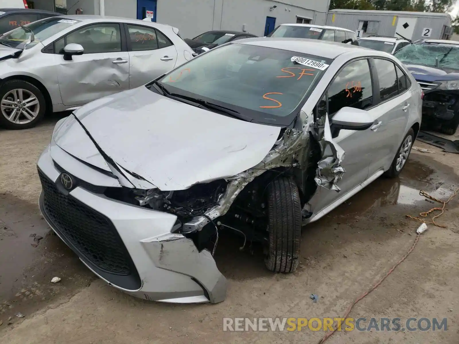 2 Photograph of a damaged car 5YFEPRAE5LP137493 TOYOTA COROLLA 2020