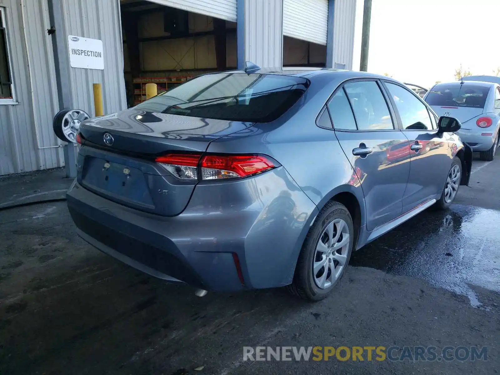 4 Photograph of a damaged car 5YFEPRAE5LP138840 TOYOTA COROLLA 2020