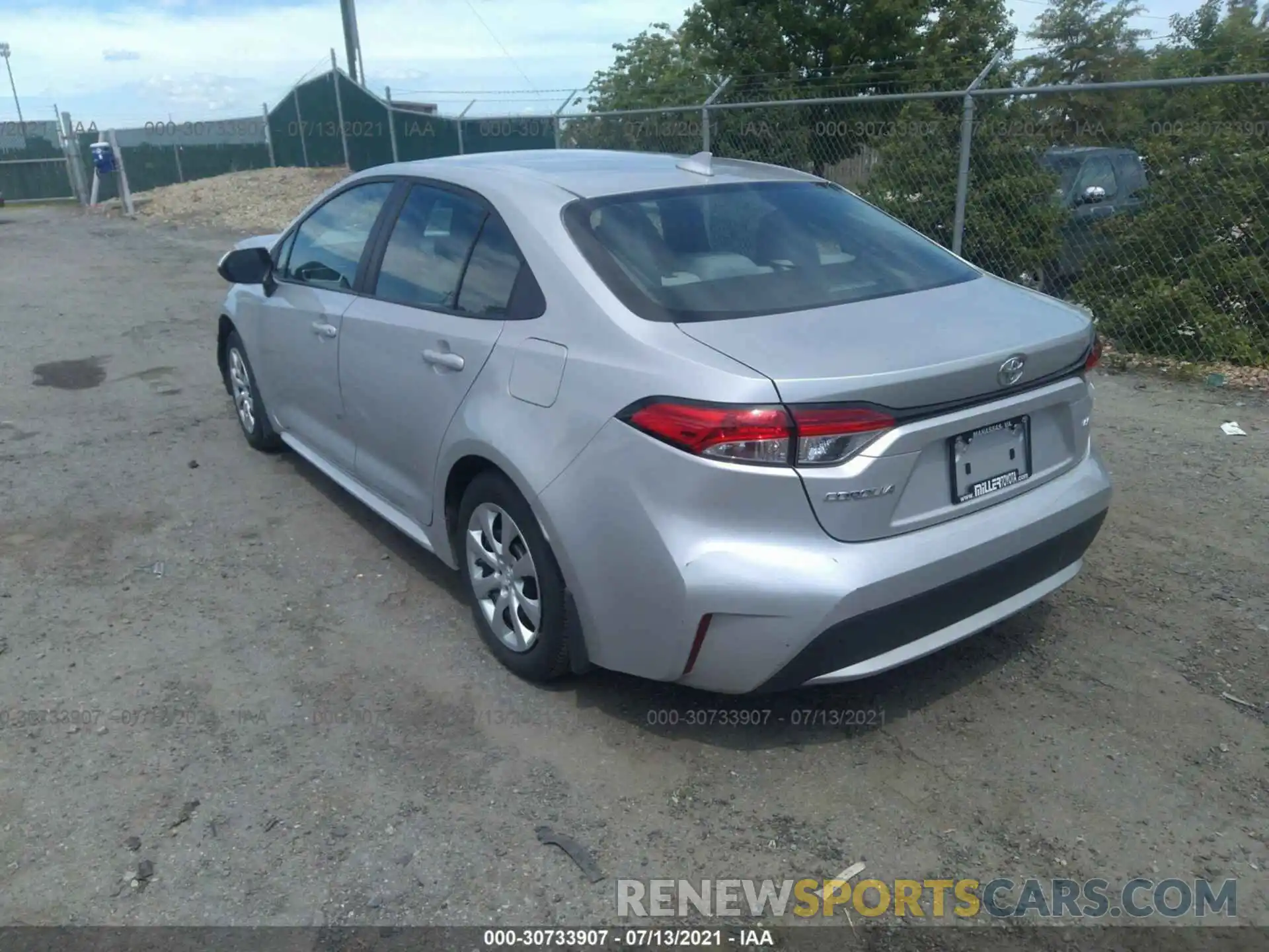 3 Photograph of a damaged car 5YFEPRAE5LP139194 TOYOTA COROLLA 2020