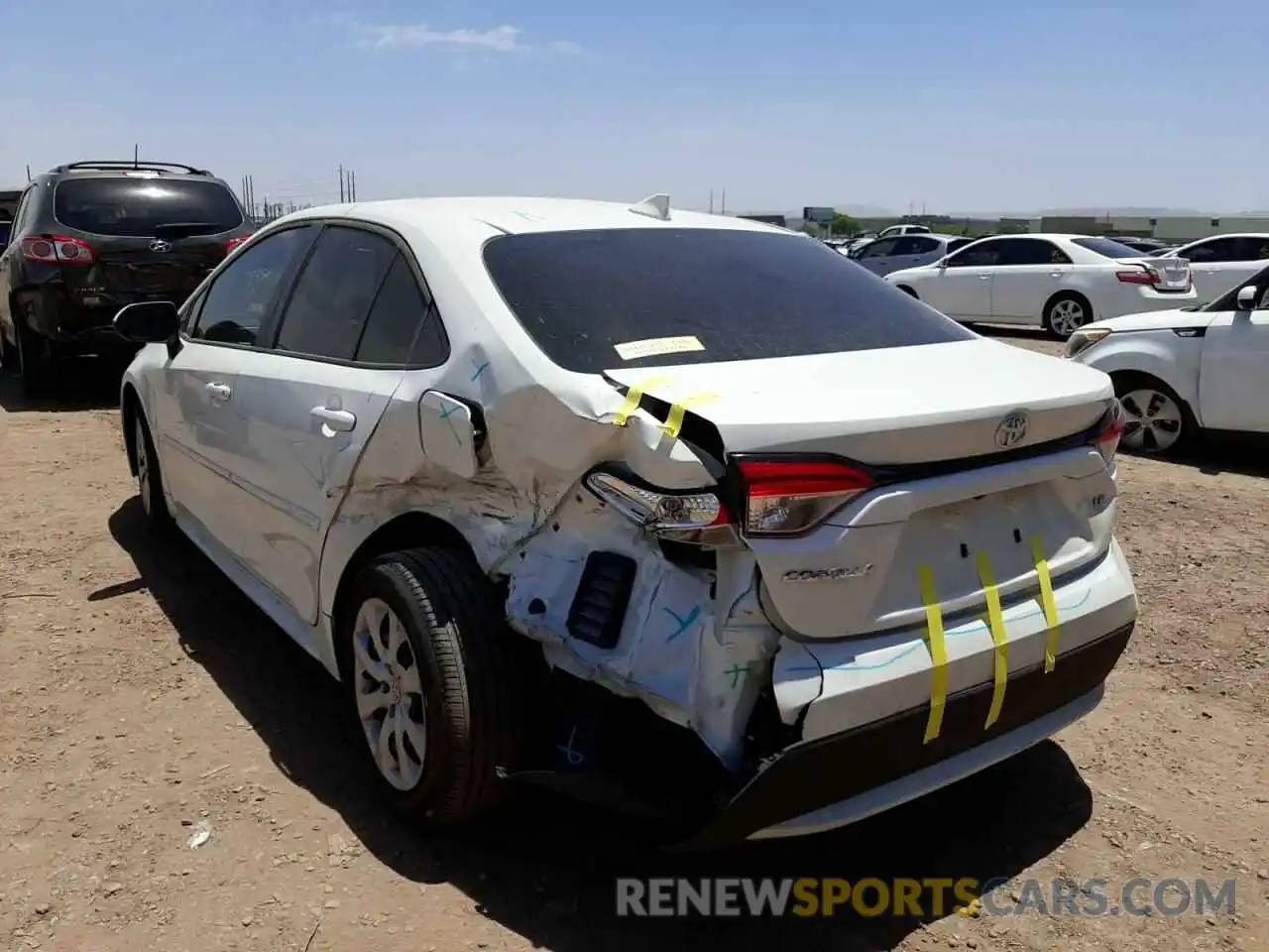 3 Photograph of a damaged car 5YFEPRAE5LP139485 TOYOTA COROLLA 2020