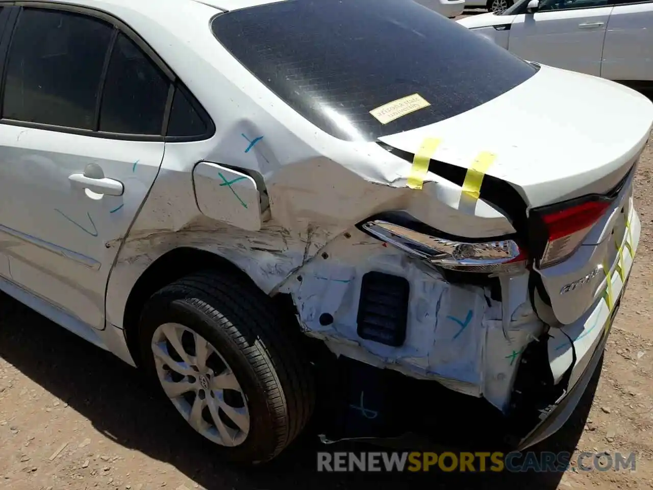 9 Photograph of a damaged car 5YFEPRAE5LP139485 TOYOTA COROLLA 2020