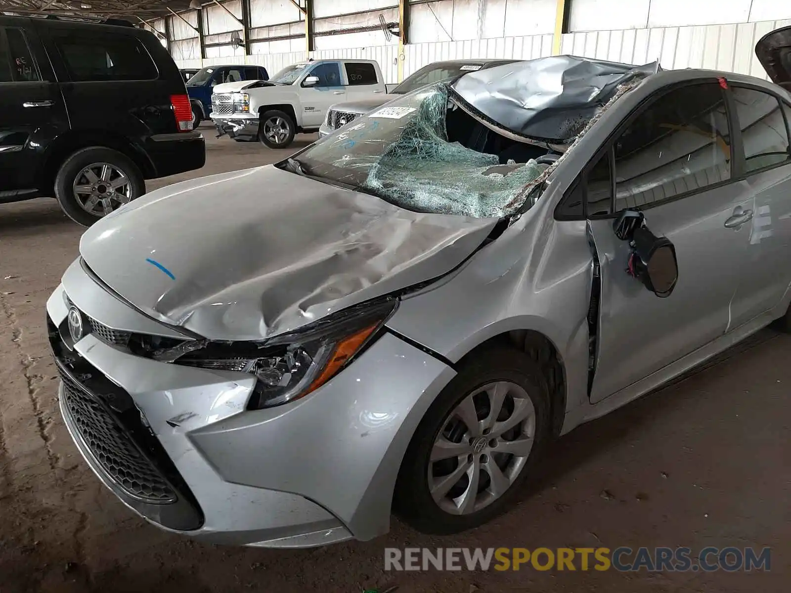 9 Photograph of a damaged car 5YFEPRAE5LP140197 TOYOTA COROLLA 2020