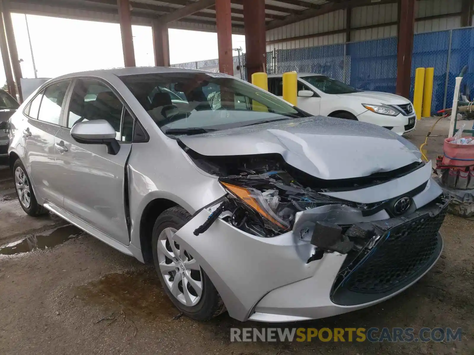 1 Photograph of a damaged car 5YFEPRAE5LP140510 TOYOTA COROLLA 2020