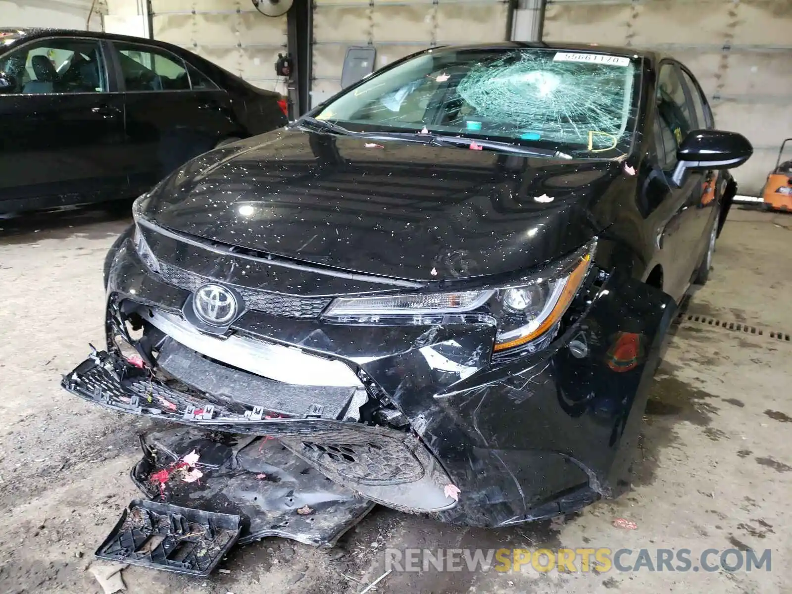 2 Photograph of a damaged car 5YFEPRAE5LP143164 TOYOTA COROLLA 2020