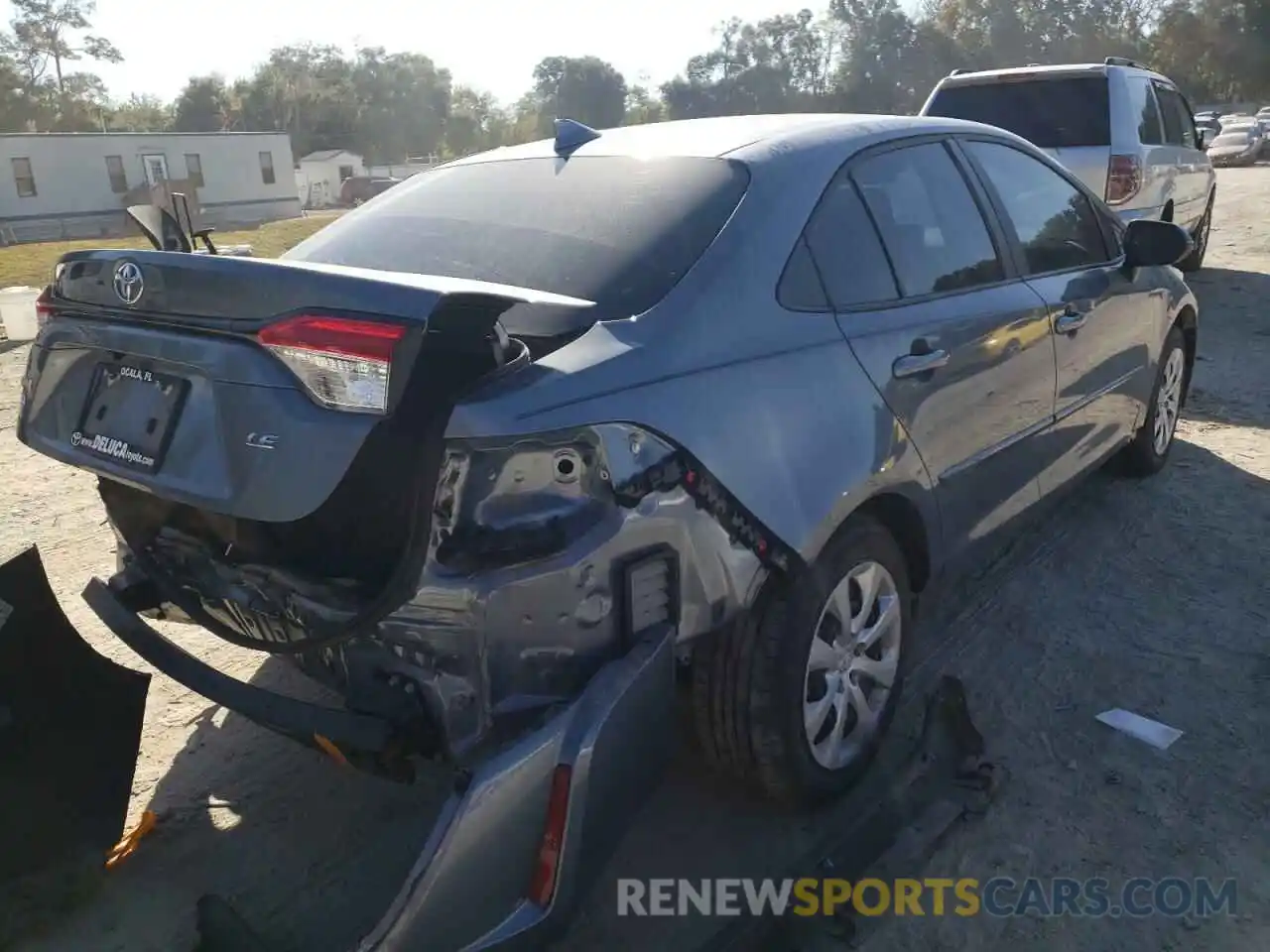 4 Photograph of a damaged car 5YFEPRAE5LP146159 TOYOTA COROLLA 2020