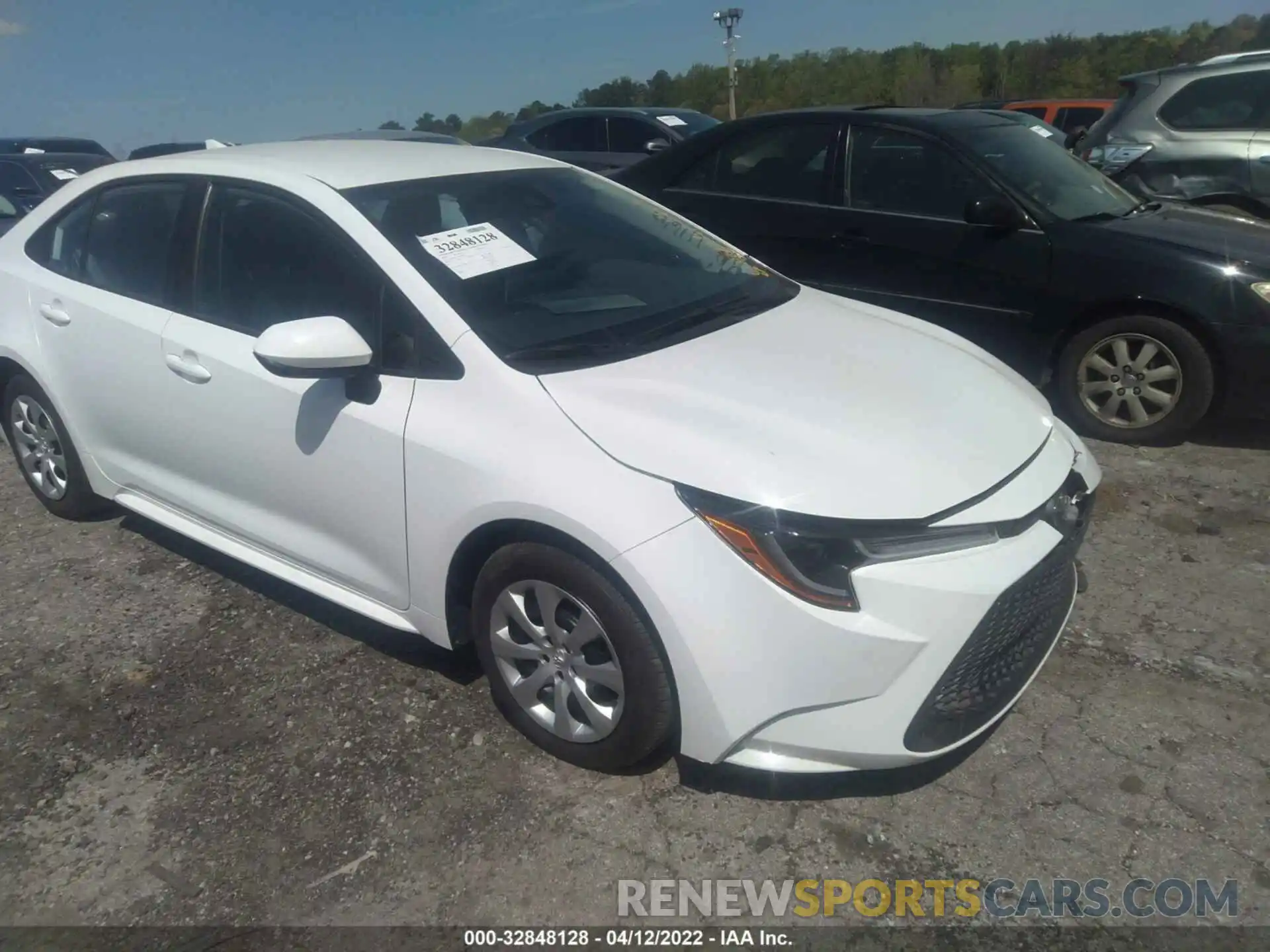 1 Photograph of a damaged car 5YFEPRAE5LP146758 TOYOTA COROLLA 2020