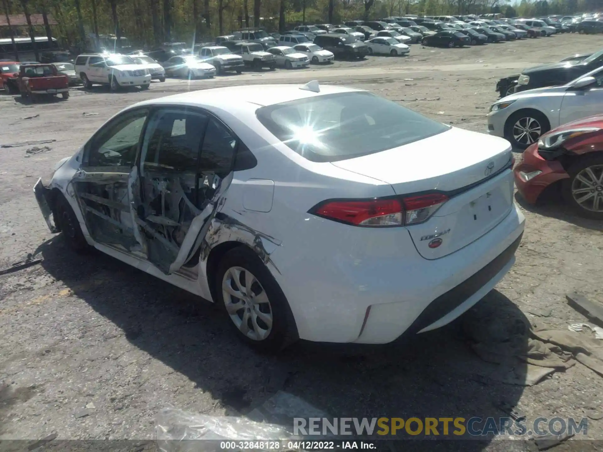 3 Photograph of a damaged car 5YFEPRAE5LP146758 TOYOTA COROLLA 2020