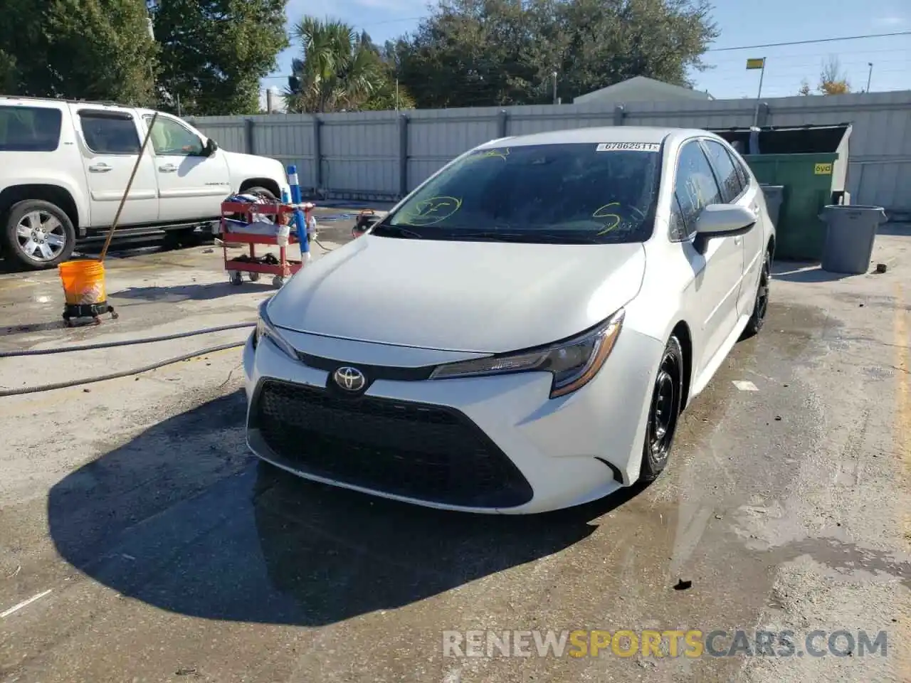 2 Photograph of a damaged car 5YFEPRAE6LP001826 TOYOTA COROLLA 2020