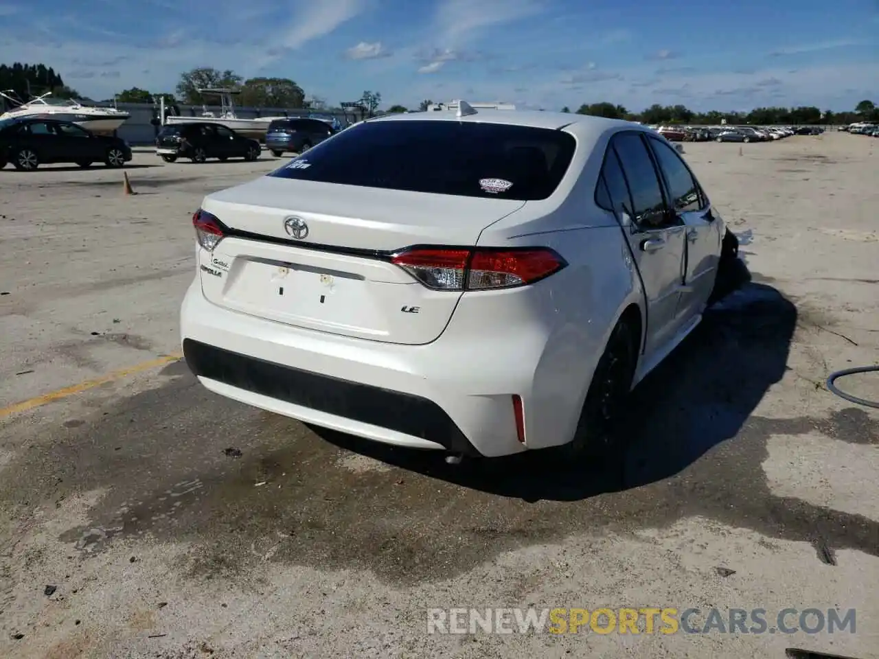 4 Photograph of a damaged car 5YFEPRAE6LP001826 TOYOTA COROLLA 2020