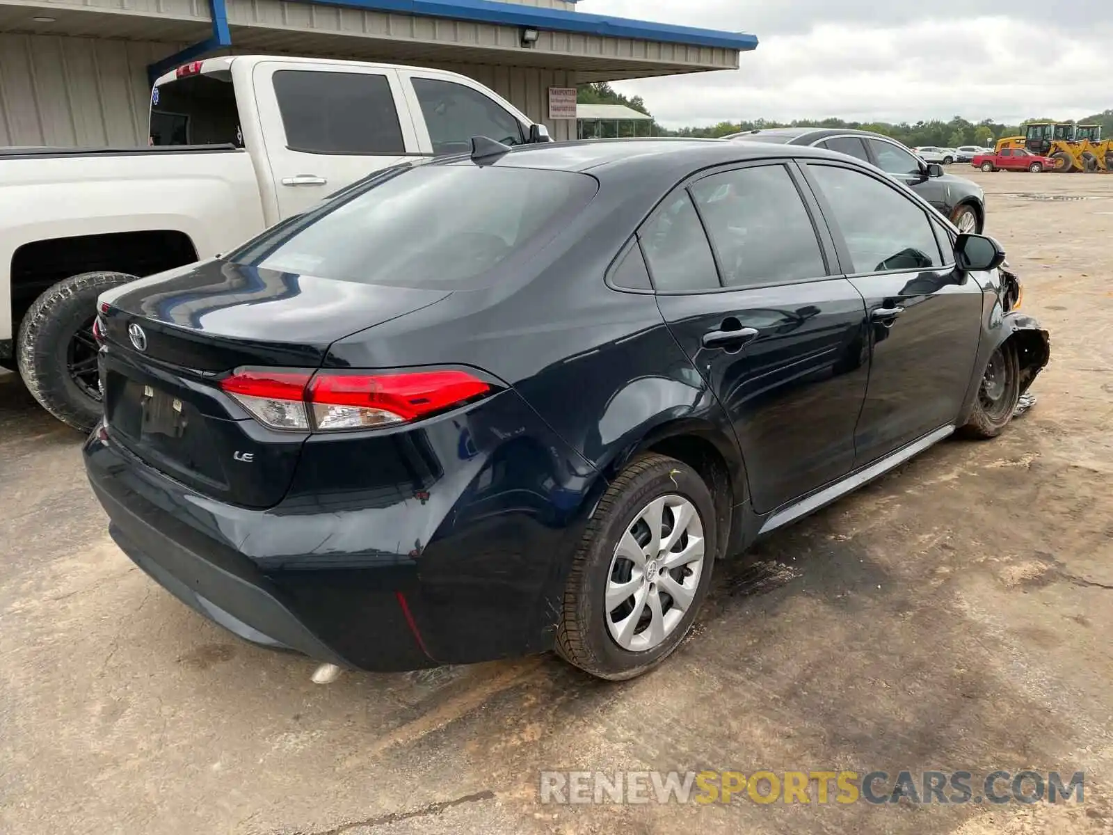 4 Photograph of a damaged car 5YFEPRAE6LP004211 TOYOTA COROLLA 2020