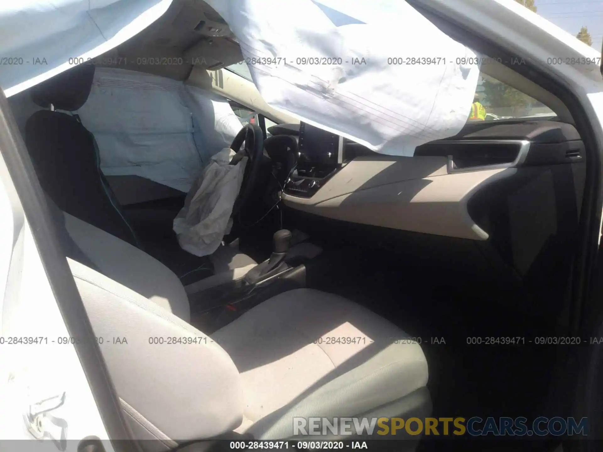 5 Photograph of a damaged car 5YFEPRAE6LP005259 TOYOTA COROLLA 2020