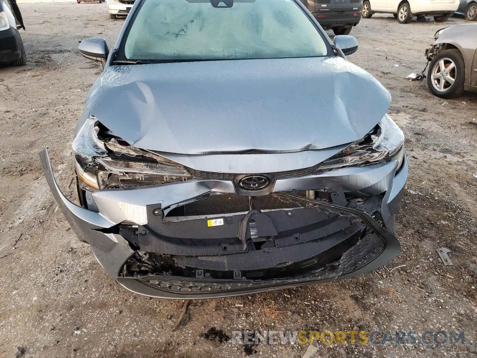 9 Photograph of a damaged car 5YFEPRAE6LP006198 TOYOTA COROLLA 2020