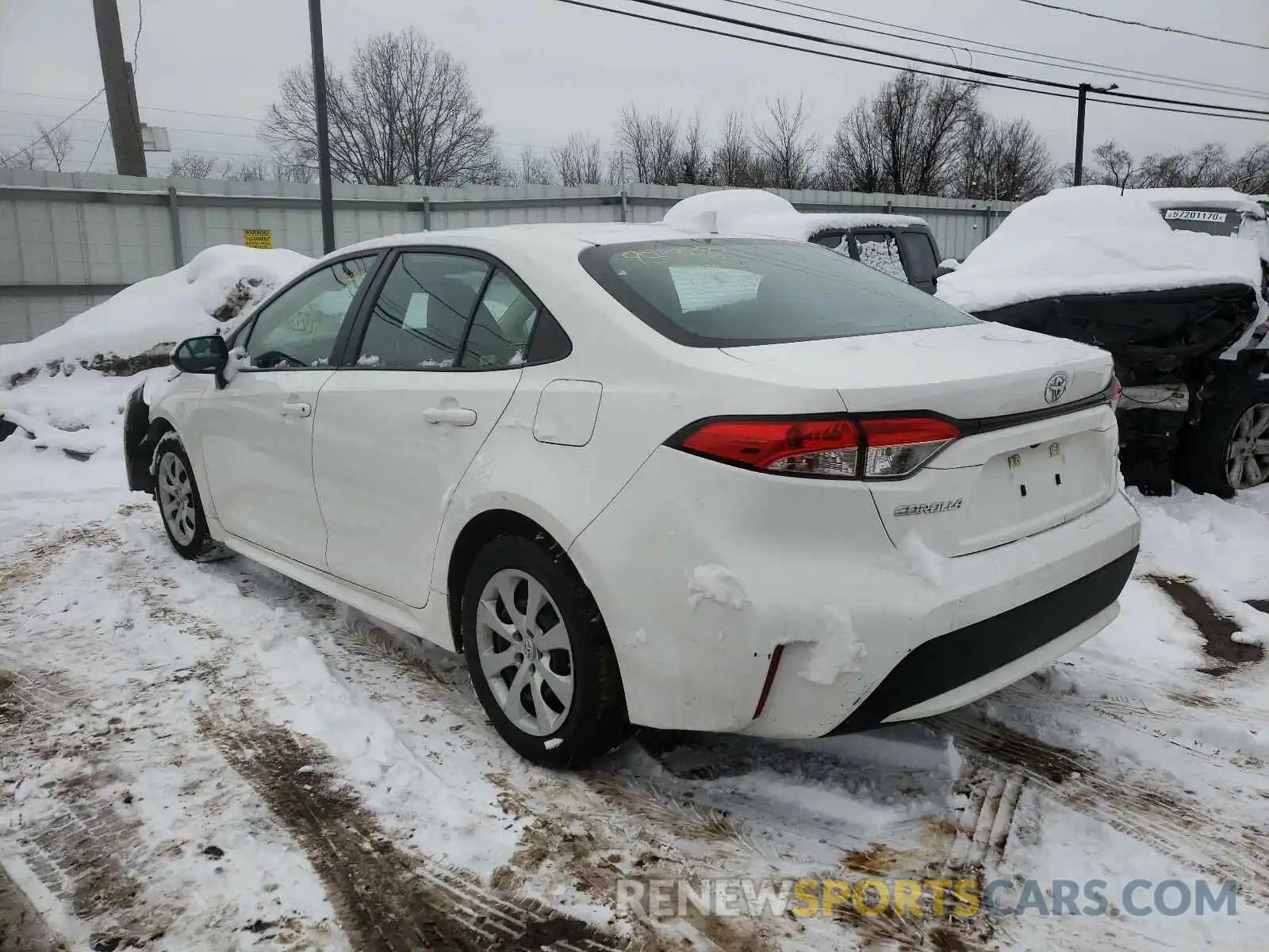 3 Photograph of a damaged car 5YFEPRAE6LP007061 TOYOTA COROLLA 2020