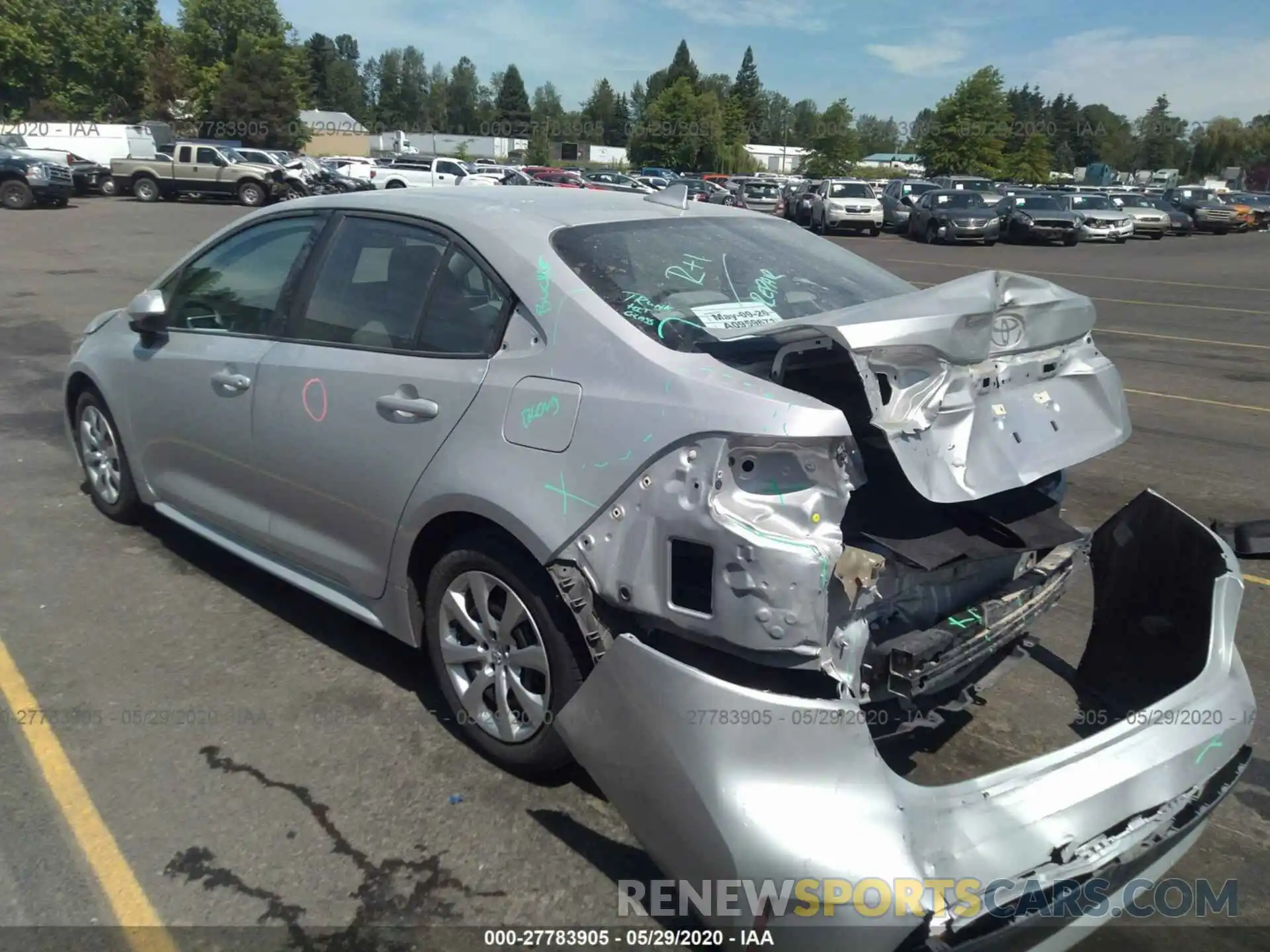 3 Photograph of a damaged car 5YFEPRAE6LP007478 TOYOTA COROLLA 2020