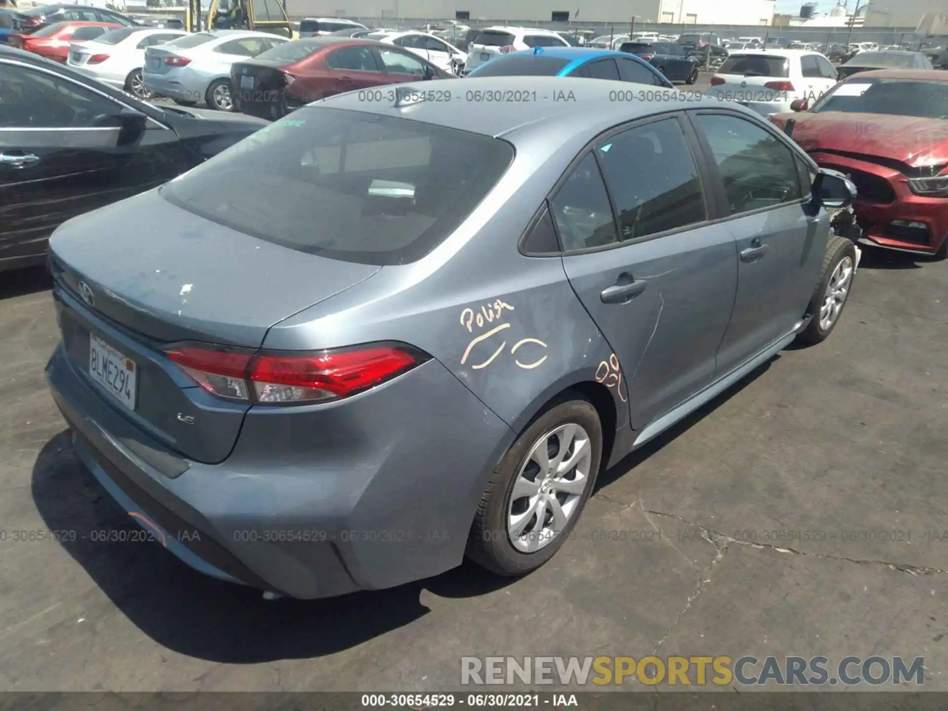 4 Photograph of a damaged car 5YFEPRAE6LP007657 TOYOTA COROLLA 2020