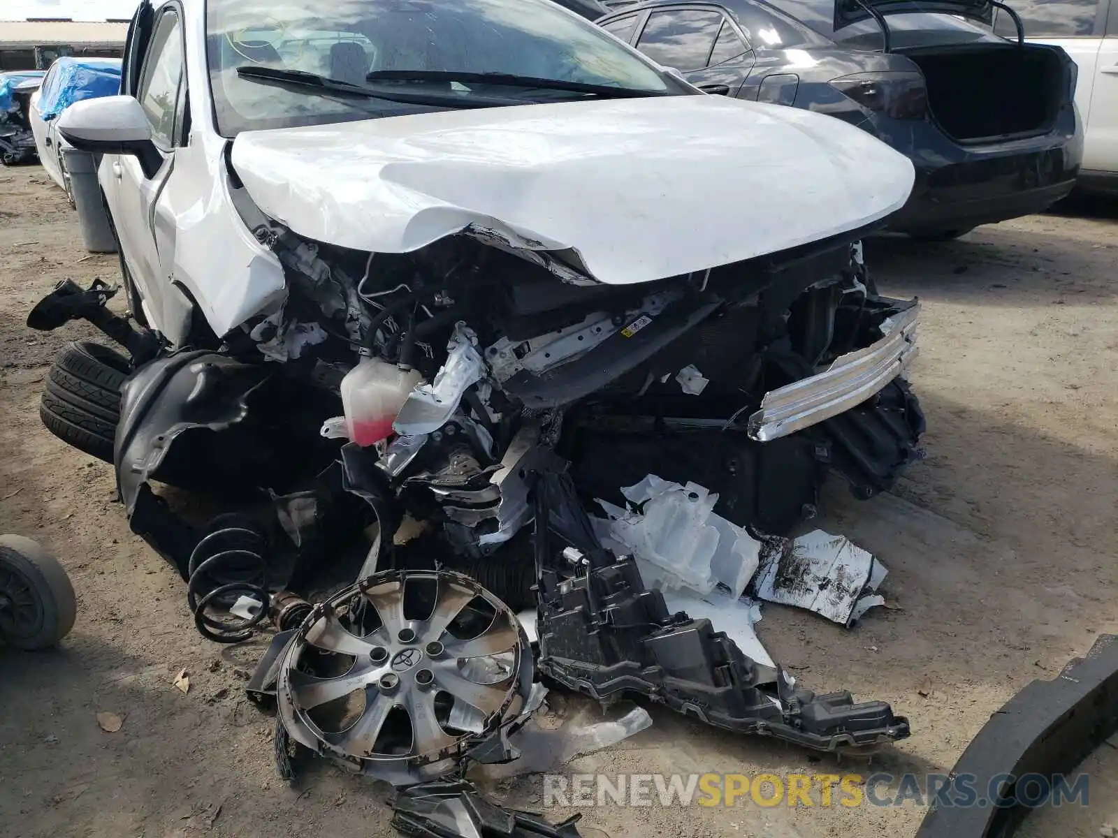 9 Photograph of a damaged car 5YFEPRAE6LP013488 TOYOTA COROLLA 2020