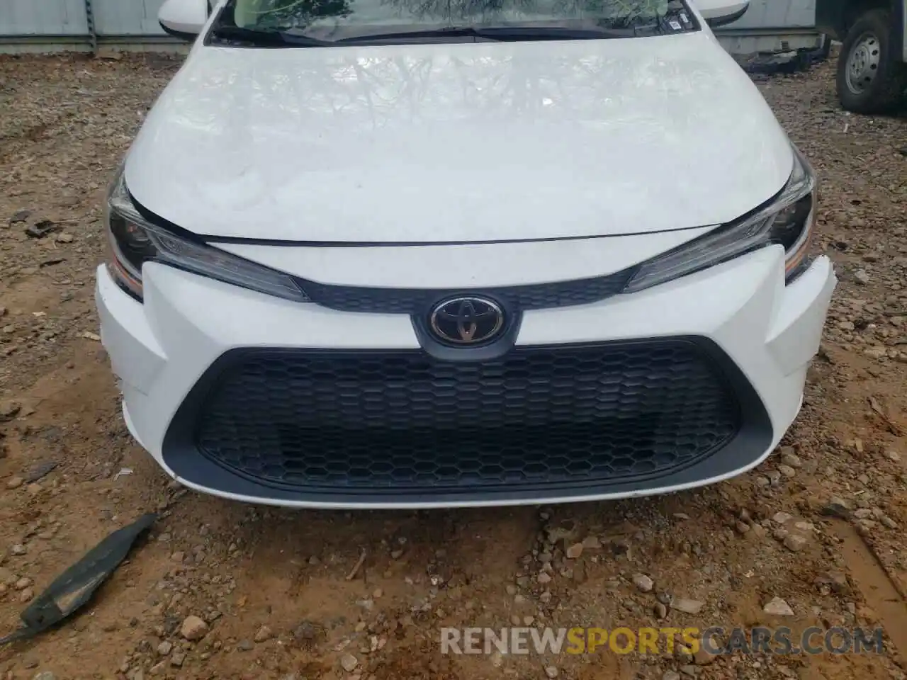 9 Photograph of a damaged car 5YFEPRAE6LP013717 TOYOTA COROLLA 2020