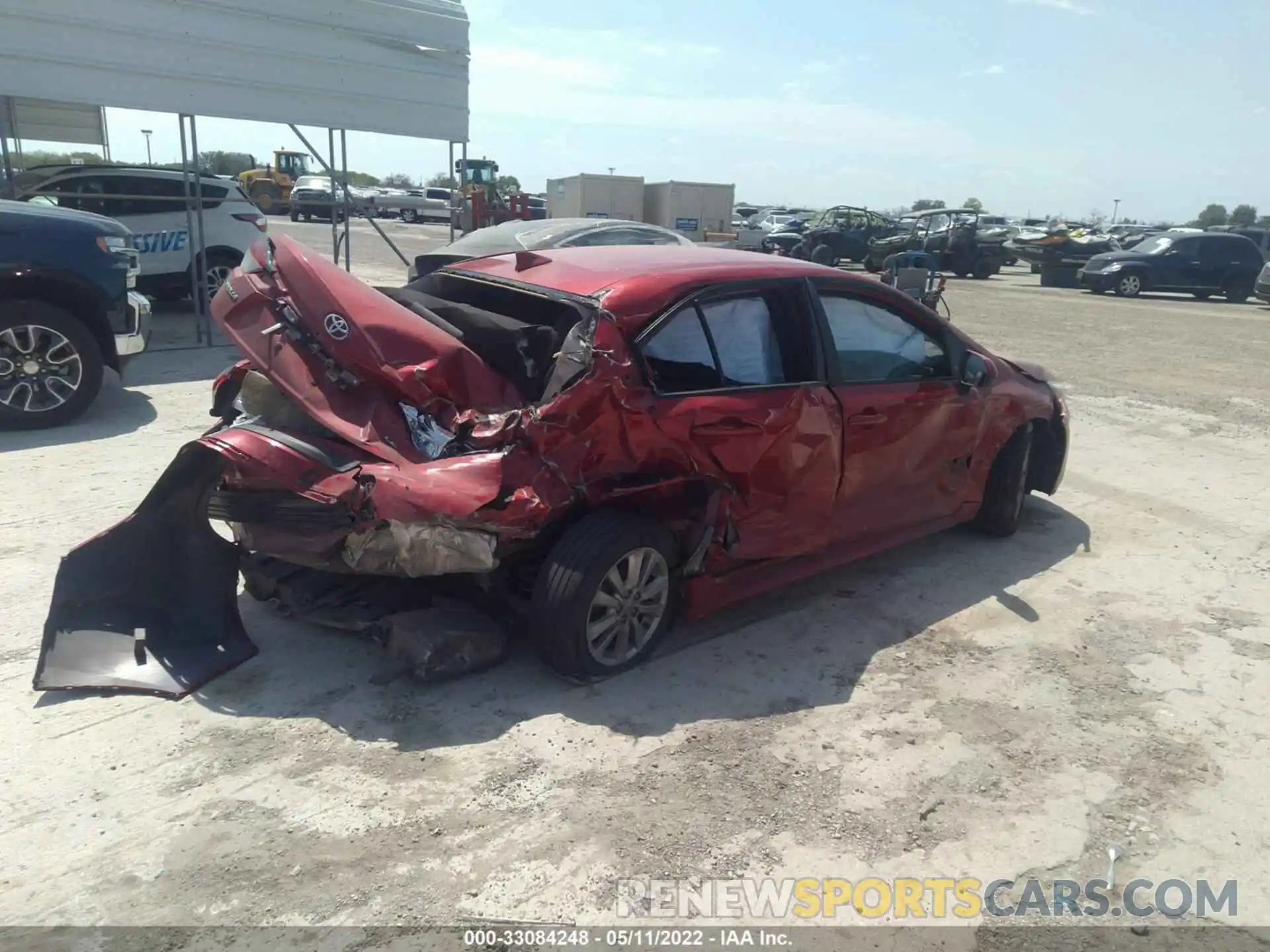 4 Photograph of a damaged car 5YFEPRAE6LP016732 TOYOTA COROLLA 2020