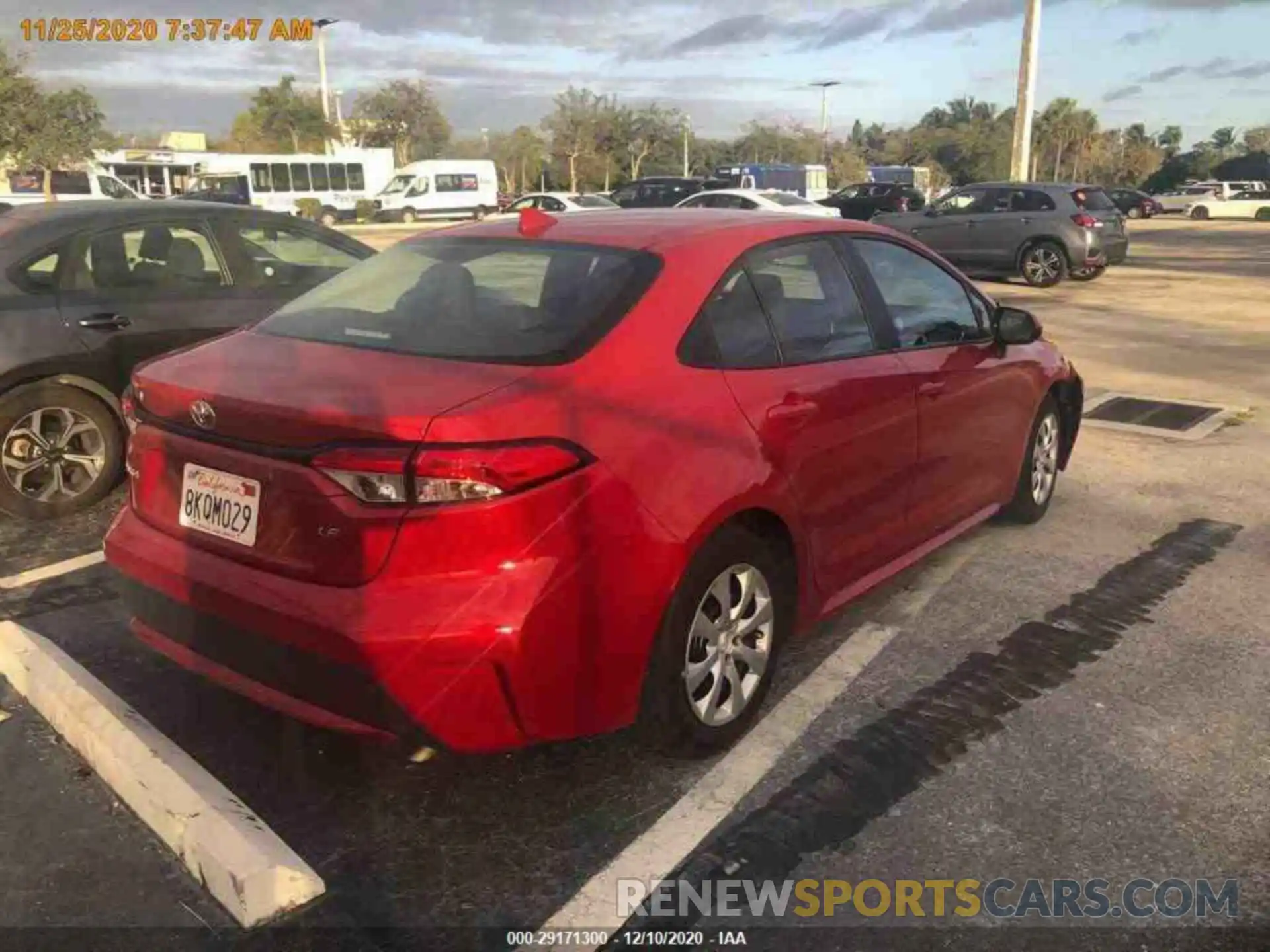 13 Photograph of a damaged car 5YFEPRAE6LP017704 TOYOTA COROLLA 2020