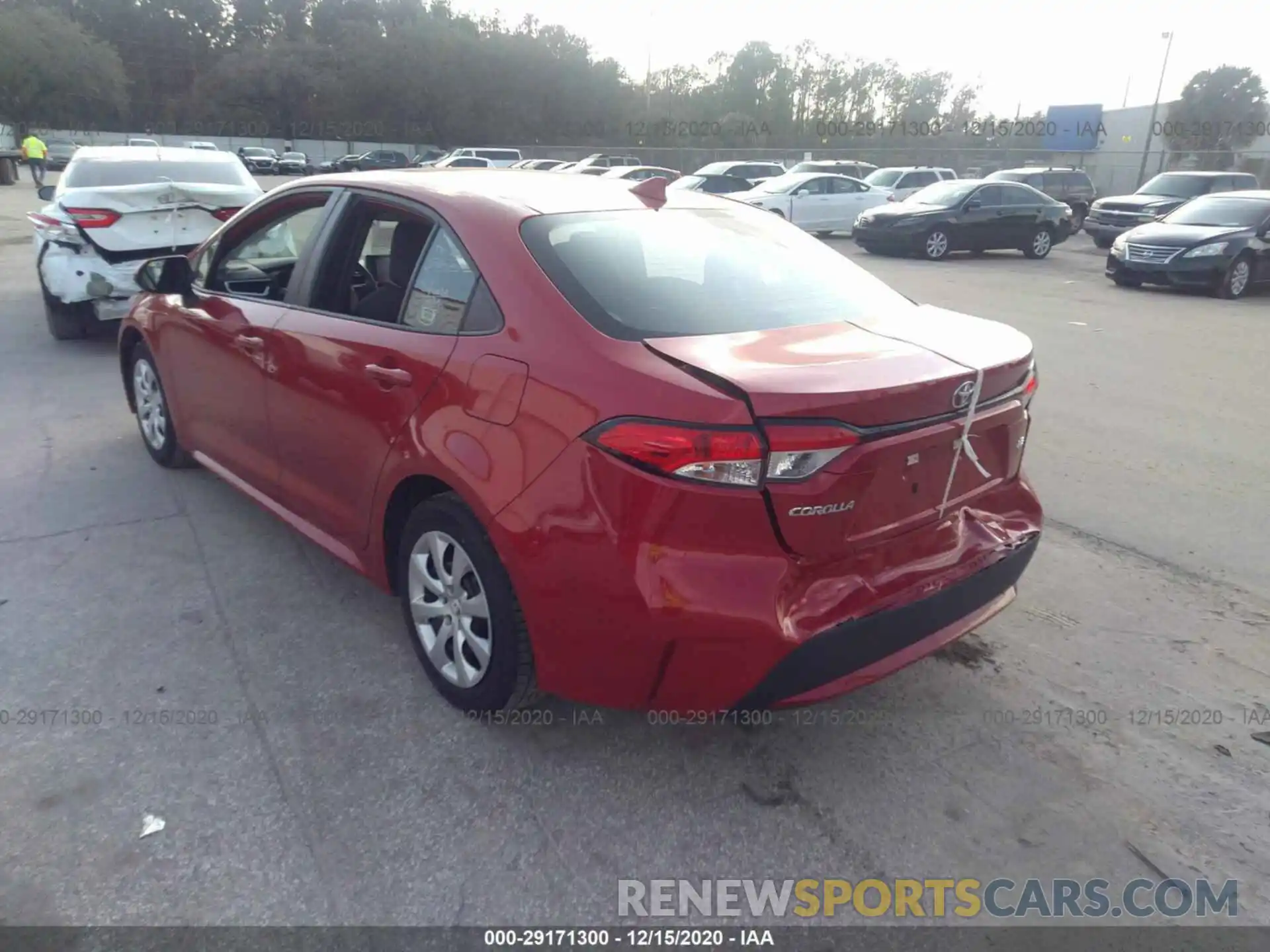 3 Photograph of a damaged car 5YFEPRAE6LP017704 TOYOTA COROLLA 2020