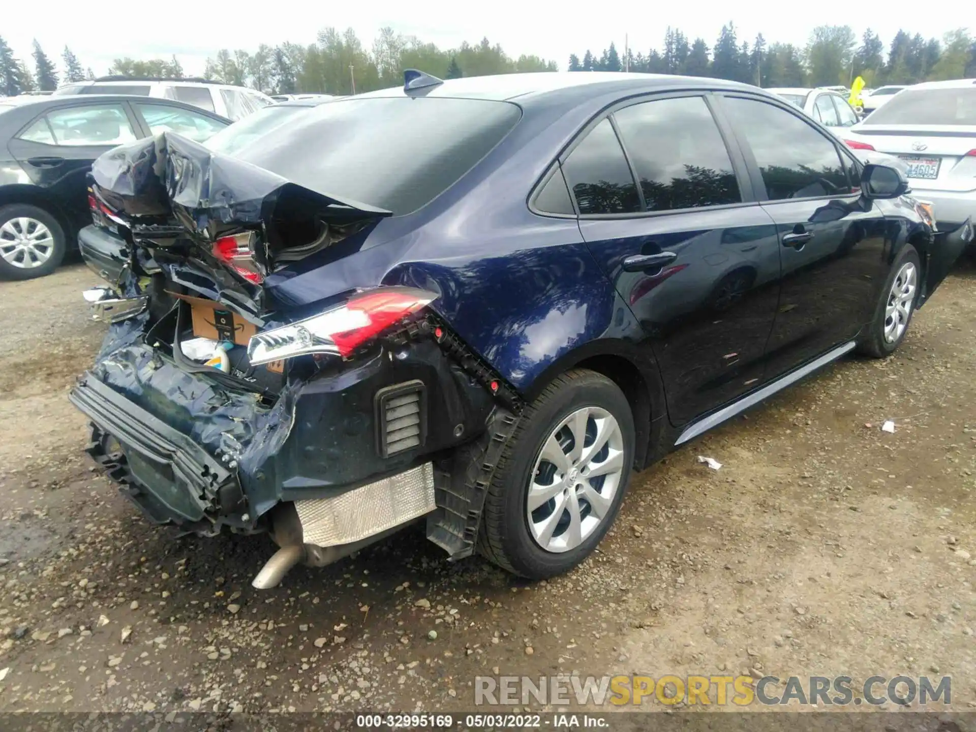 4 Photograph of a damaged car 5YFEPRAE6LP022840 TOYOTA COROLLA 2020