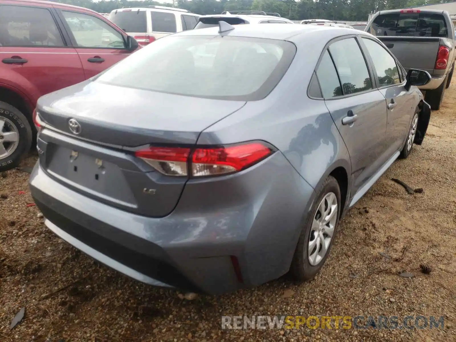 4 Photograph of a damaged car 5YFEPRAE6LP024569 TOYOTA COROLLA 2020