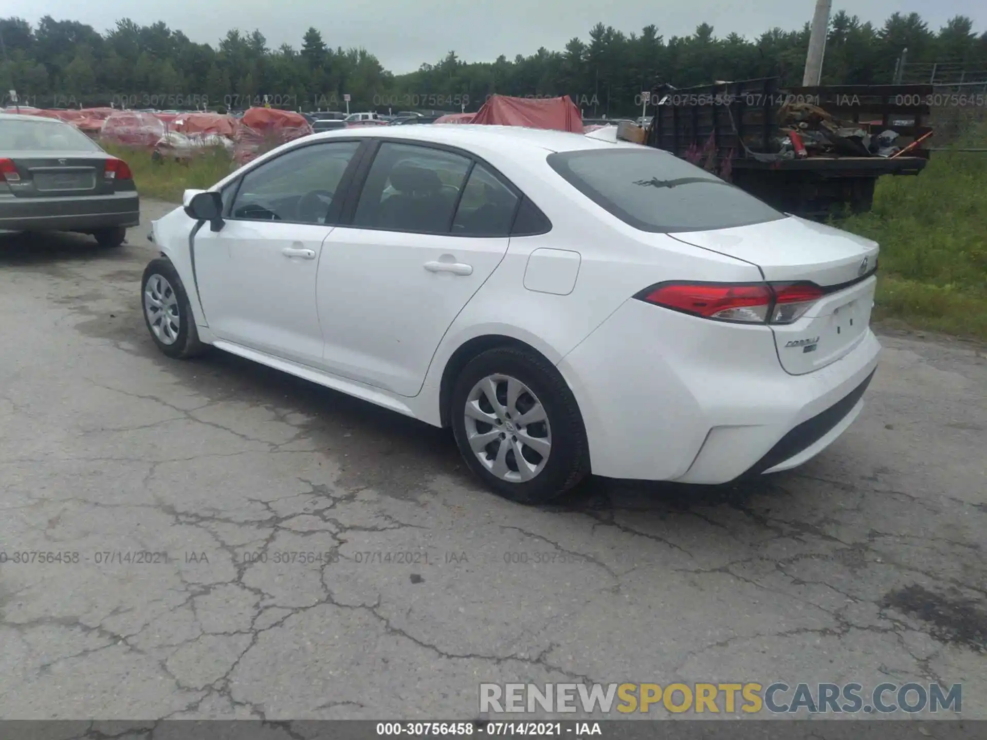 3 Photograph of a damaged car 5YFEPRAE6LP025074 TOYOTA COROLLA 2020