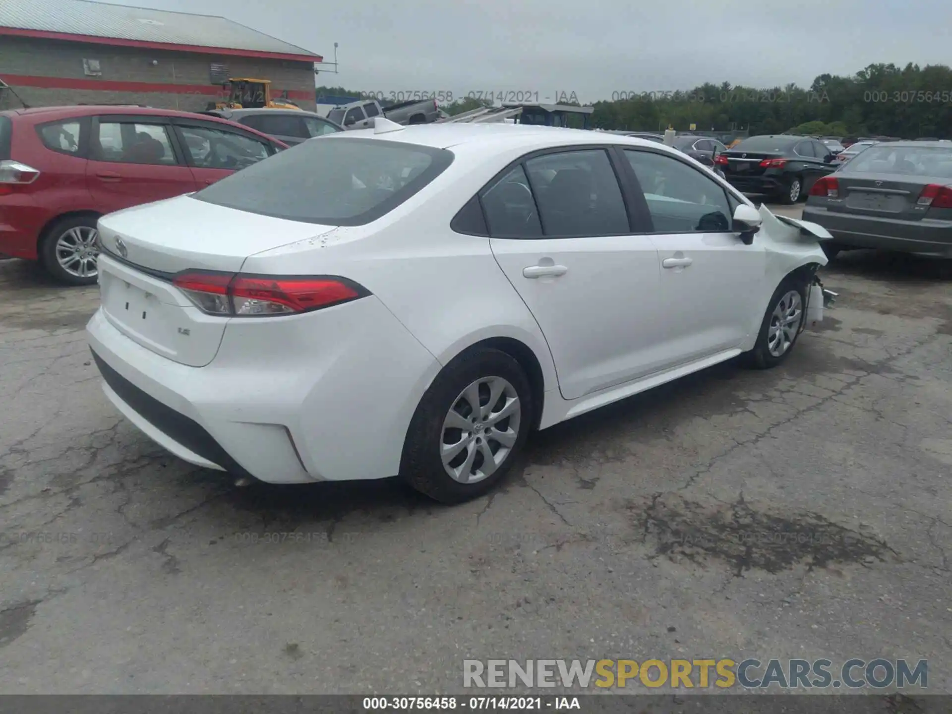 4 Photograph of a damaged car 5YFEPRAE6LP025074 TOYOTA COROLLA 2020