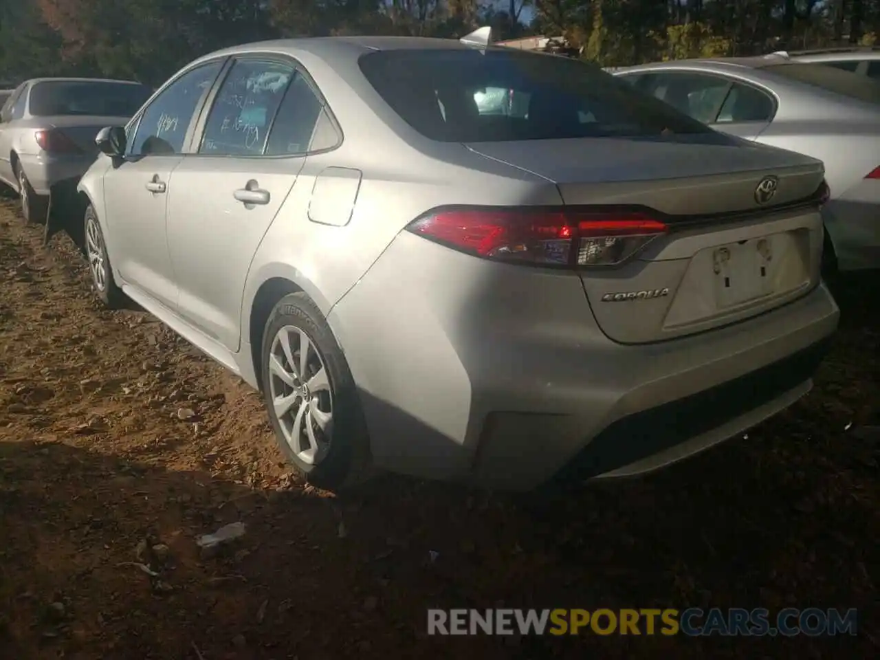 3 Photograph of a damaged car 5YFEPRAE6LP026354 TOYOTA COROLLA 2020