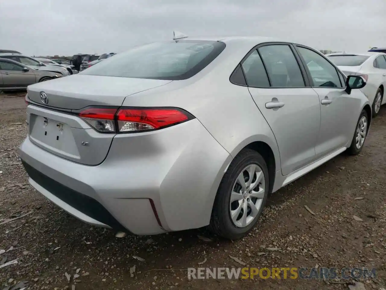 4 Photograph of a damaged car 5YFEPRAE6LP027357 TOYOTA COROLLA 2020