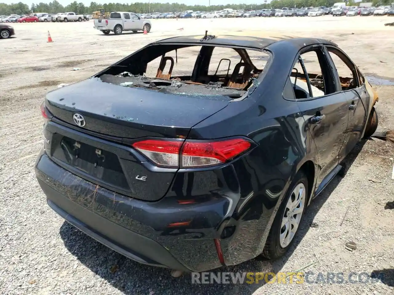 4 Photograph of a damaged car 5YFEPRAE6LP029075 TOYOTA COROLLA 2020