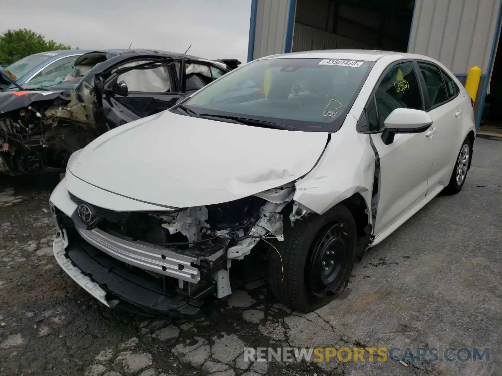 2 Photograph of a damaged car 5YFEPRAE6LP029349 TOYOTA COROLLA 2020