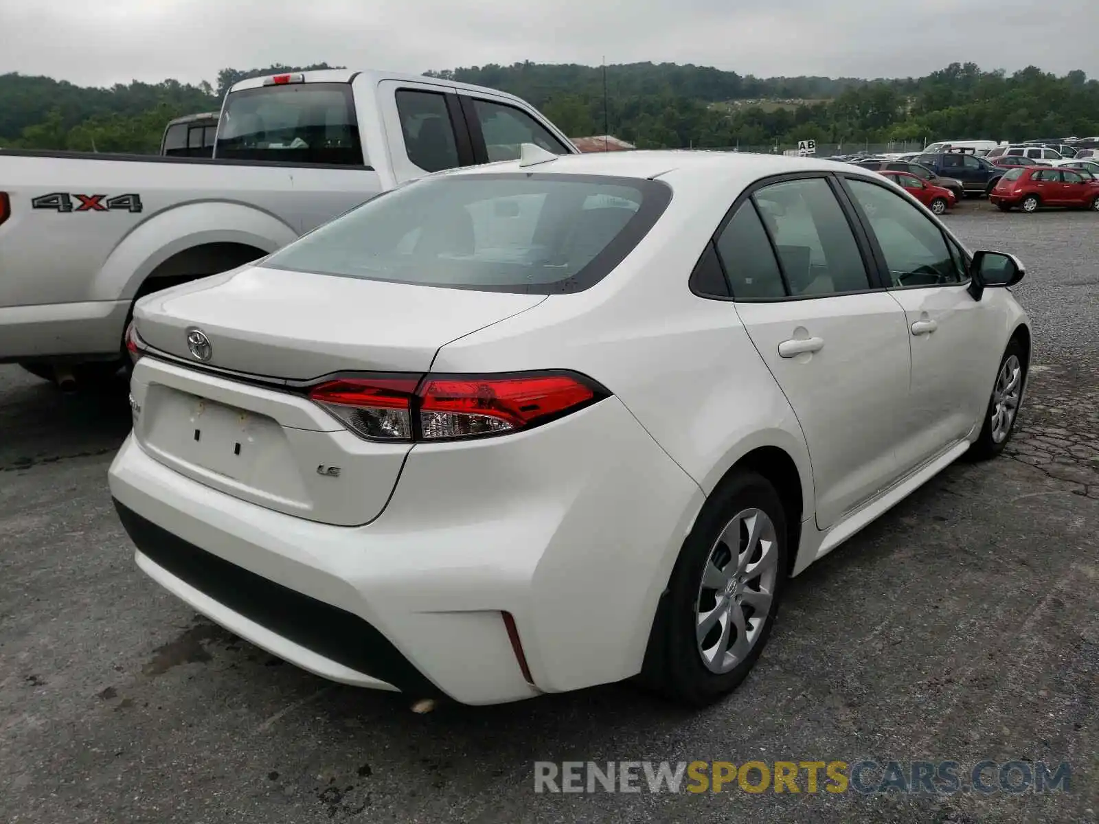 4 Photograph of a damaged car 5YFEPRAE6LP029349 TOYOTA COROLLA 2020