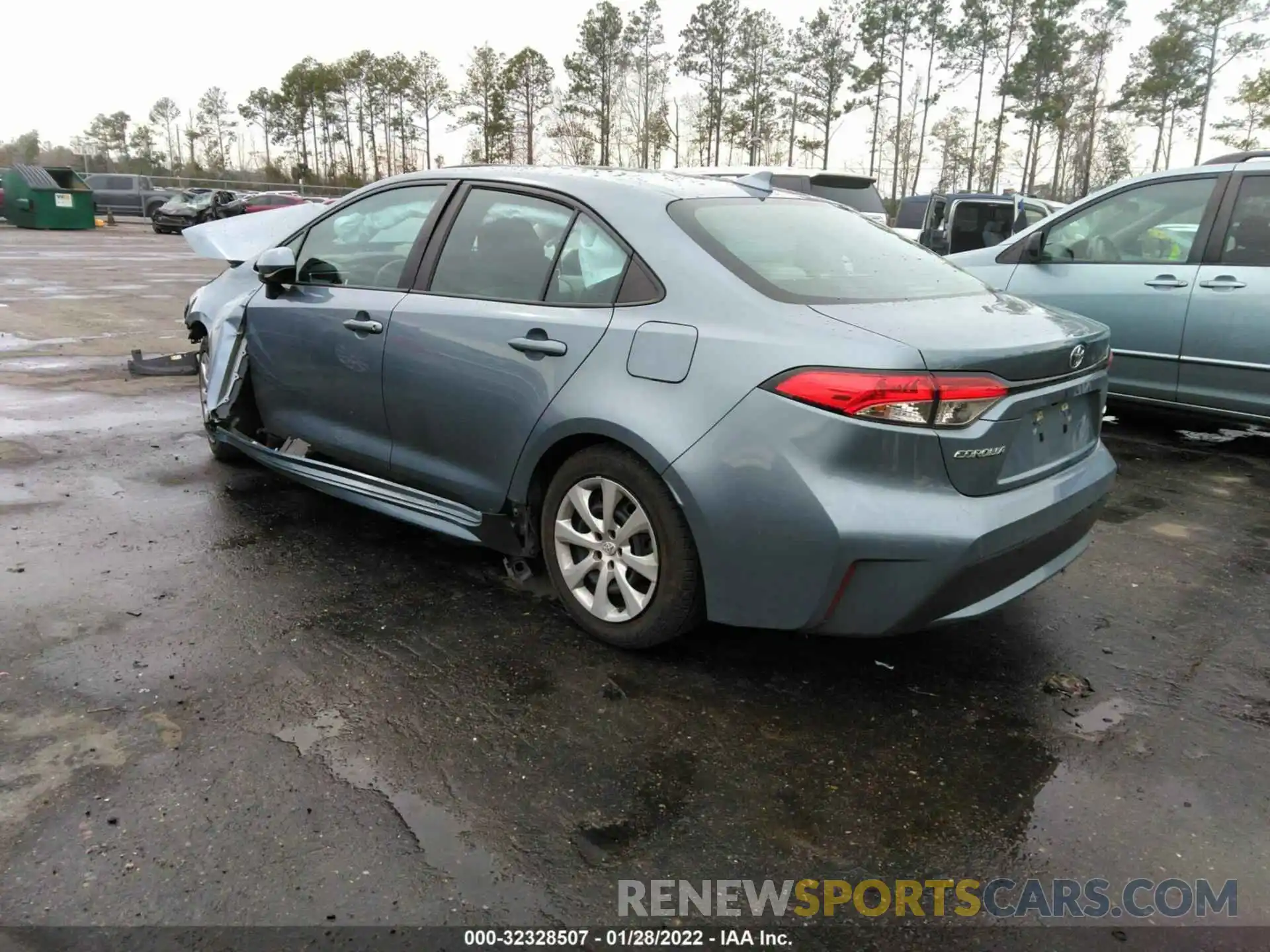 3 Photograph of a damaged car 5YFEPRAE6LP030033 TOYOTA COROLLA 2020