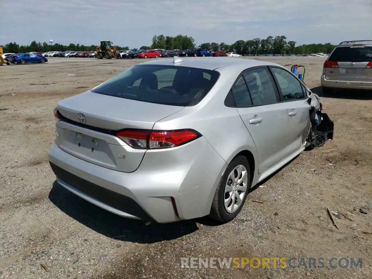 4 Photograph of a damaged car 5YFEPRAE6LP031294 TOYOTA COROLLA 2020