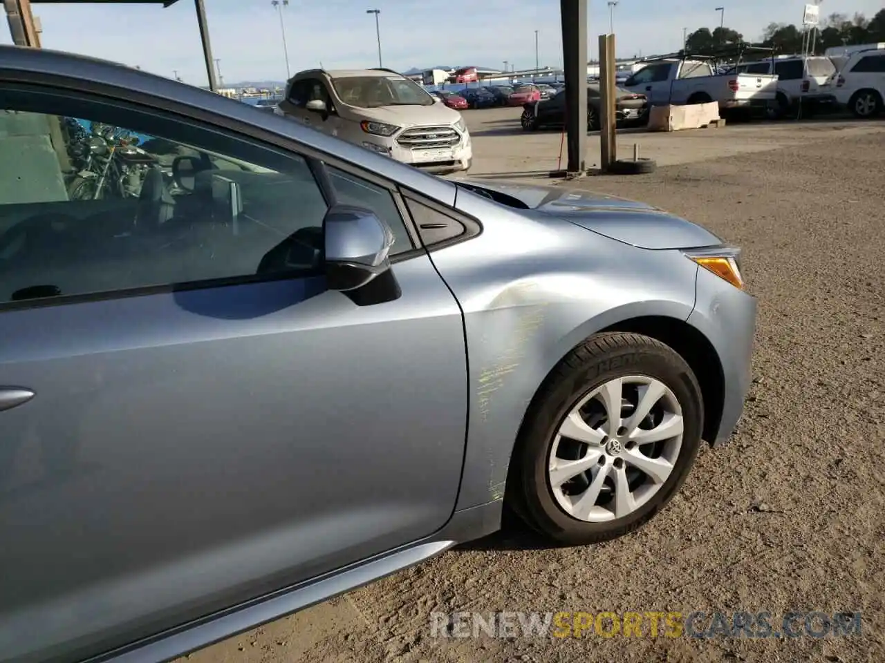 9 Photograph of a damaged car 5YFEPRAE6LP034213 TOYOTA COROLLA 2020