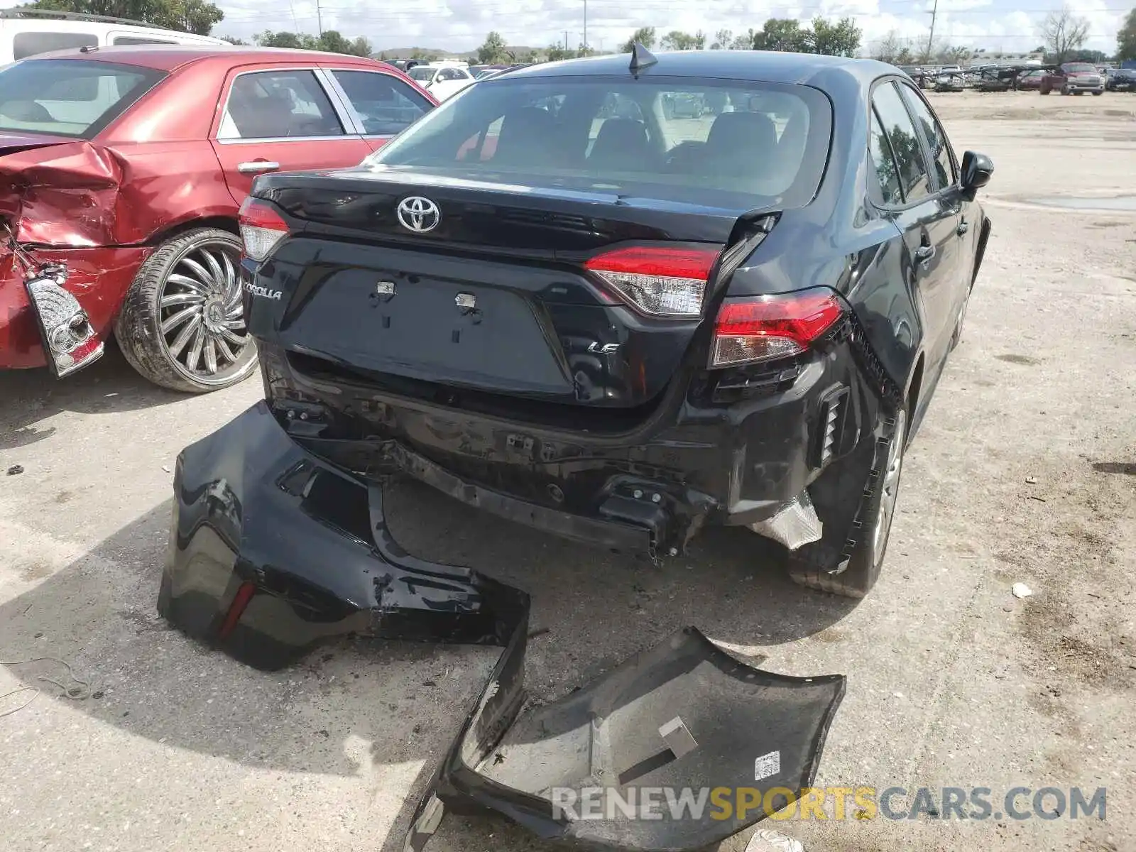 9 Photograph of a damaged car 5YFEPRAE6LP036351 TOYOTA COROLLA 2020