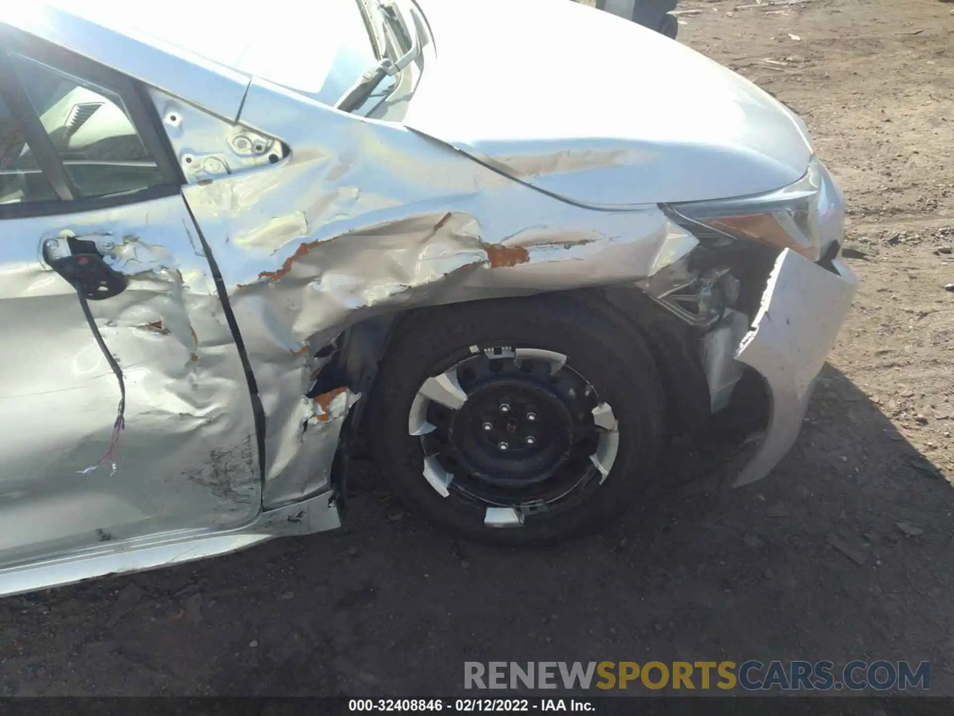 6 Photograph of a damaged car 5YFEPRAE6LP038116 TOYOTA COROLLA 2020