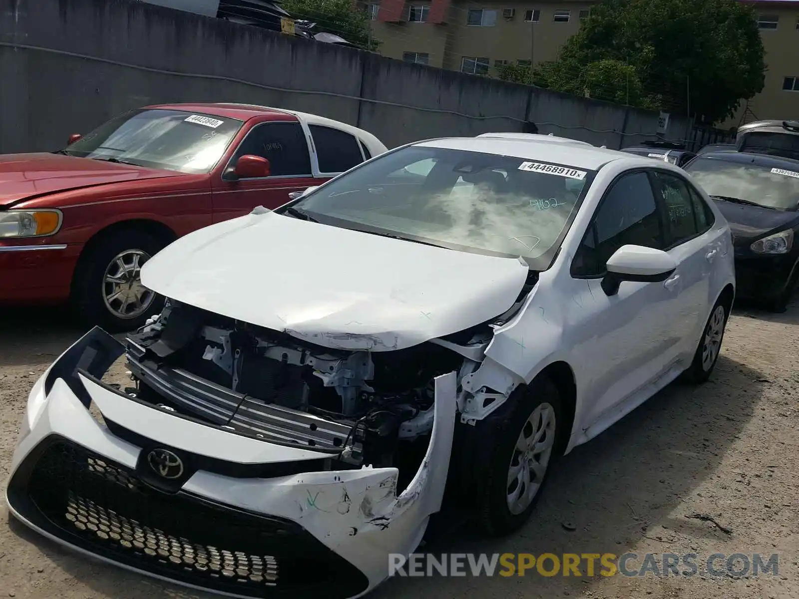 2 Photograph of a damaged car 5YFEPRAE6LP039525 TOYOTA COROLLA 2020