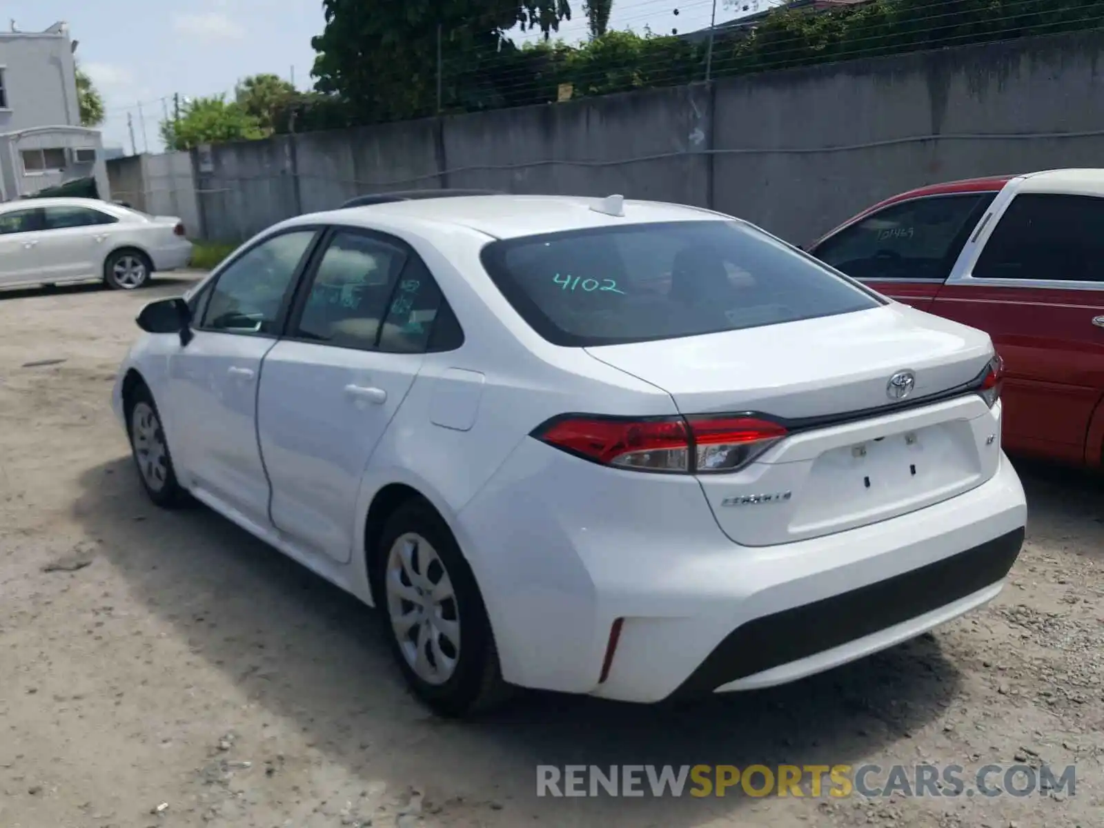 3 Photograph of a damaged car 5YFEPRAE6LP039525 TOYOTA COROLLA 2020