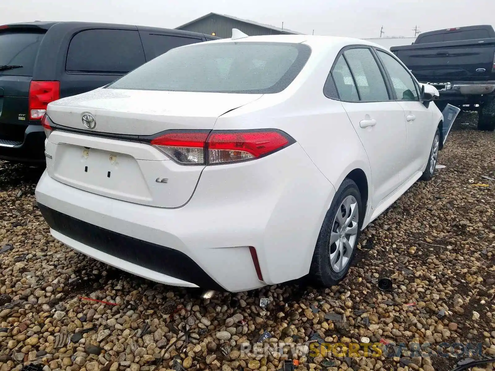 4 Photograph of a damaged car 5YFEPRAE6LP039587 TOYOTA COROLLA 2020