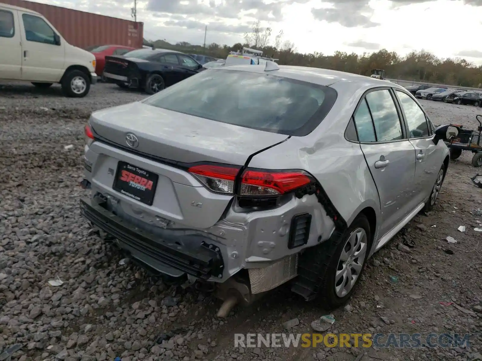 4 Photograph of a damaged car 5YFEPRAE6LP041890 TOYOTA COROLLA 2020