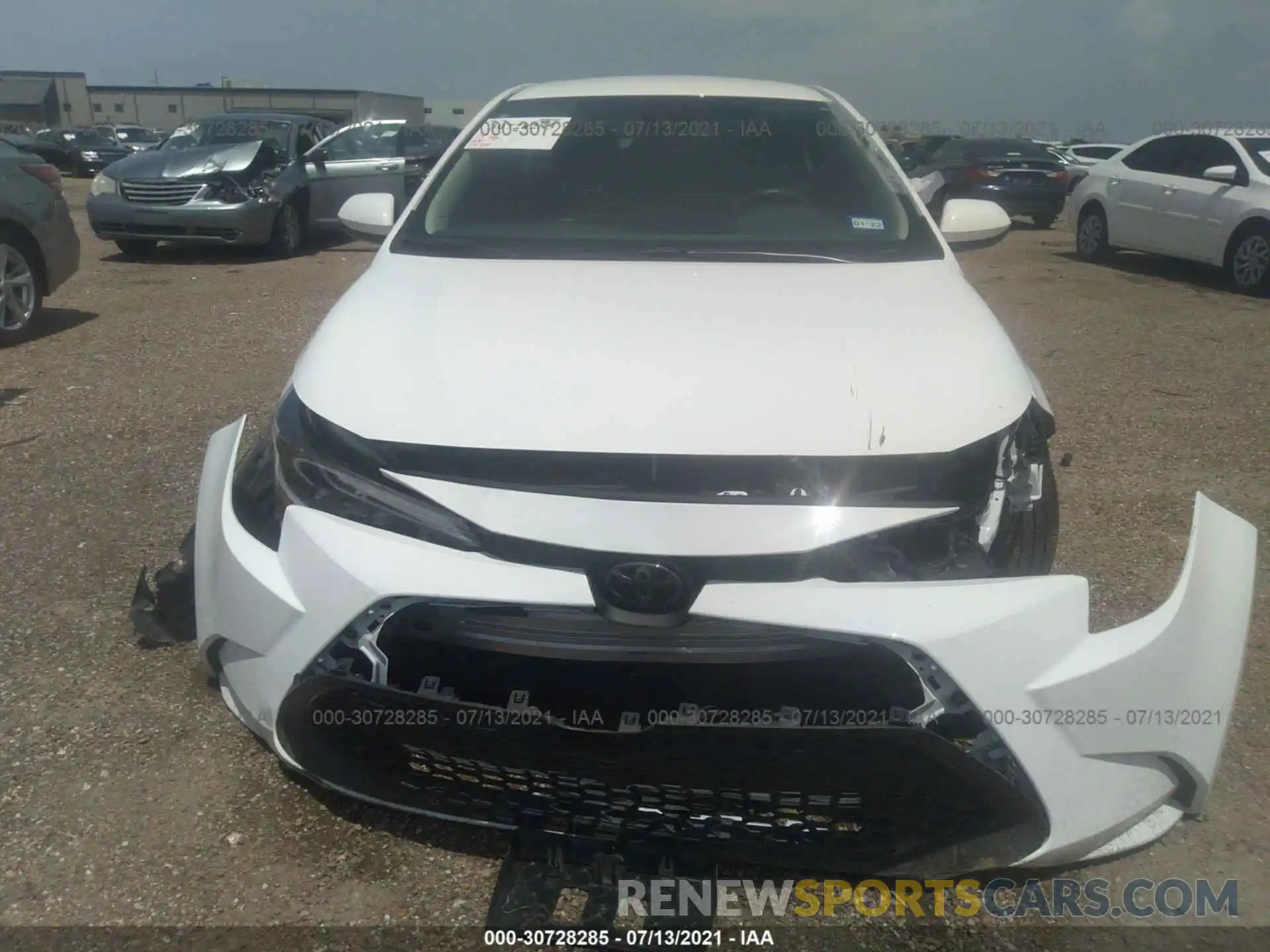 6 Photograph of a damaged car 5YFEPRAE6LP042117 TOYOTA COROLLA 2020