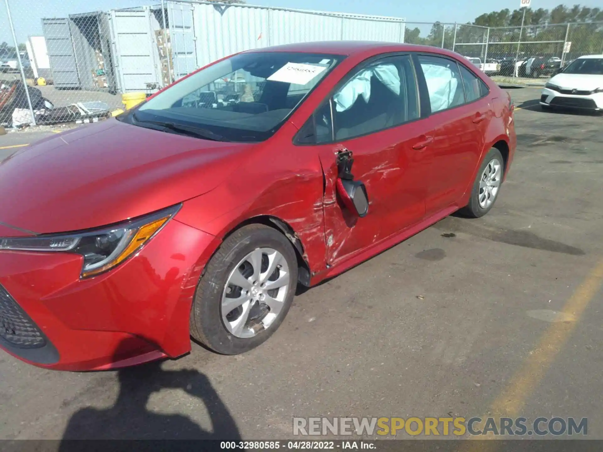 6 Photograph of a damaged car 5YFEPRAE6LP043946 TOYOTA COROLLA 2020