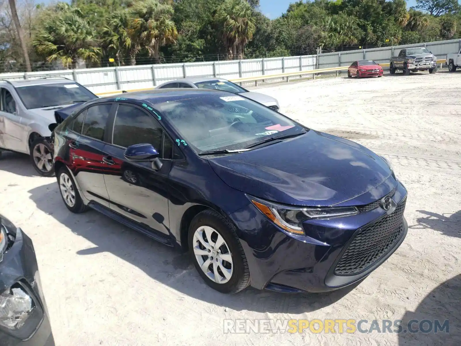 1 Photograph of a damaged car 5YFEPRAE6LP045289 TOYOTA COROLLA 2020